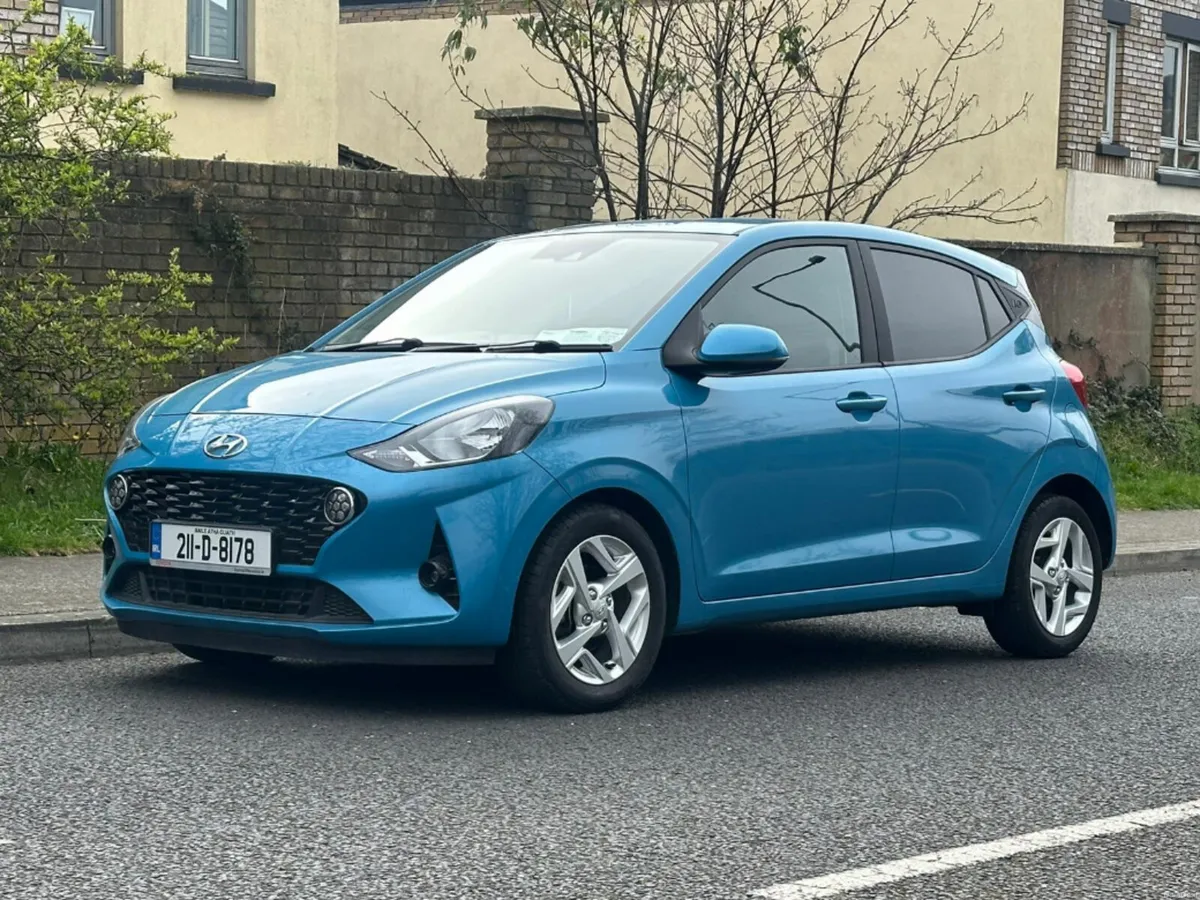 Hyundai i10 Deluxe Plus 5DR - Image 4