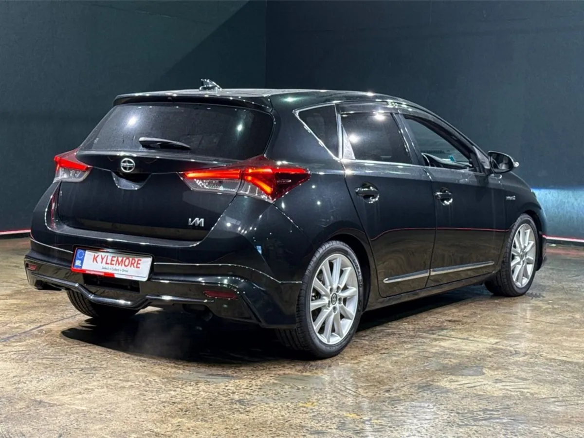 Toyota Auris HYBRID G PACKAGE - BEIGE/BLACK FULL L - Image 4