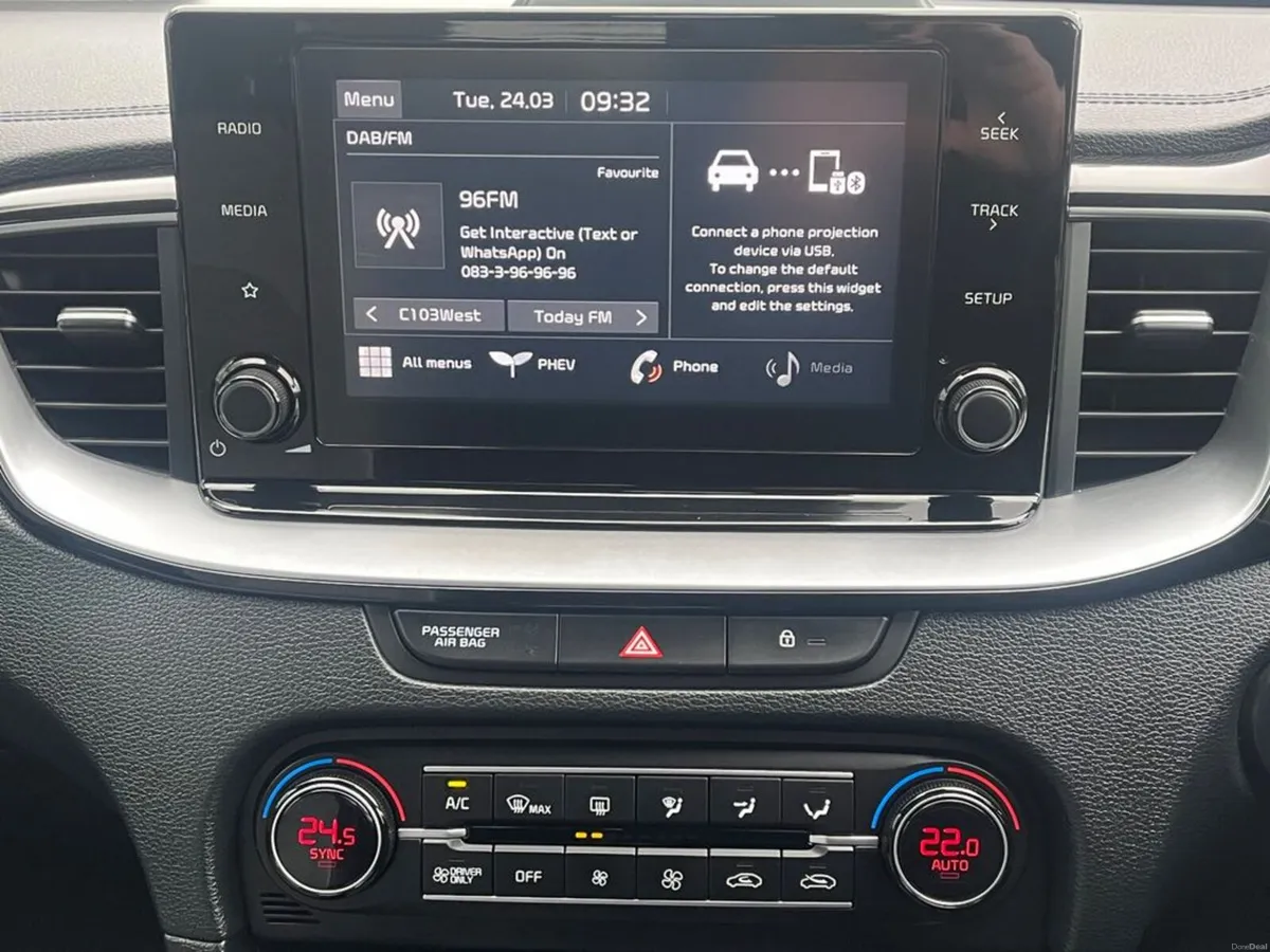 Kia Ceed SW Phev Trailer 5DR Auto, **warranty till - Image 3