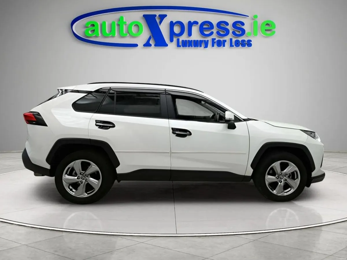 Toyota RAV4 4WD HYBRID G, Ultra Low mileage - Image 3