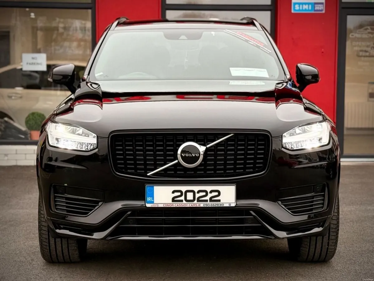 Volvo XC90 RECHARGE T8 R-DESIGN AWD // 12 MONTH WA - Image 2