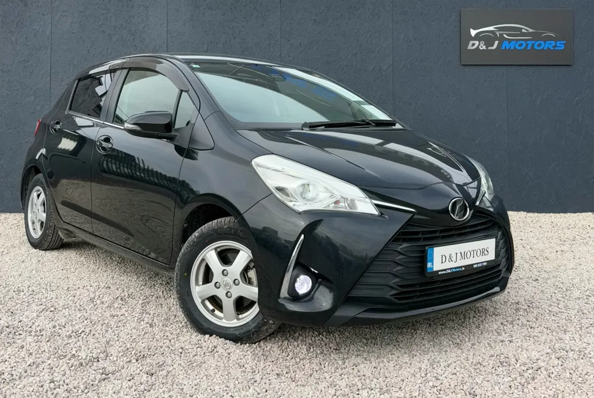 Toyota Vitz / Yaris 1.0 Automatic 2017 - Image 1