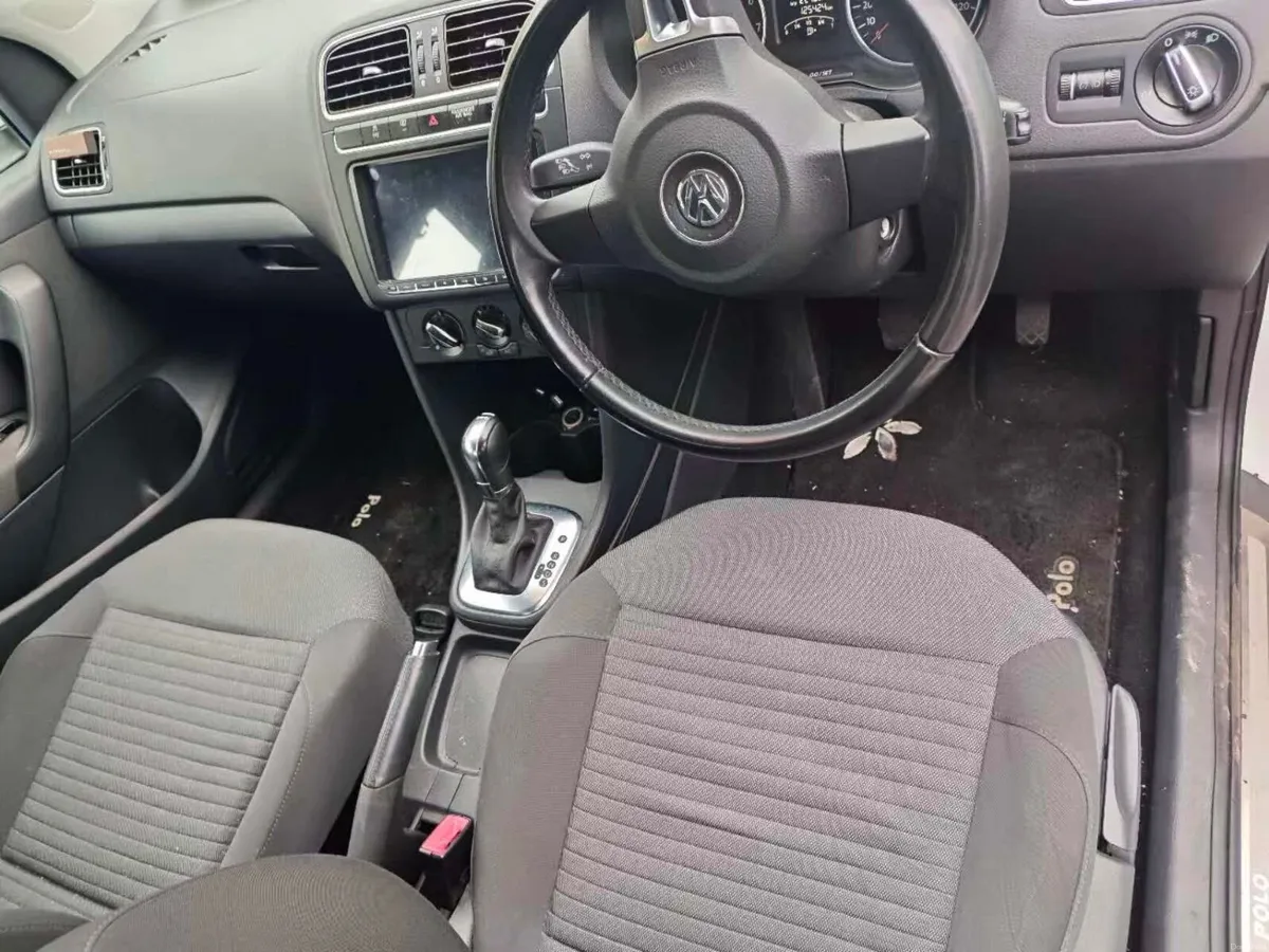 Volkswagen Polo 2013 - Image 2