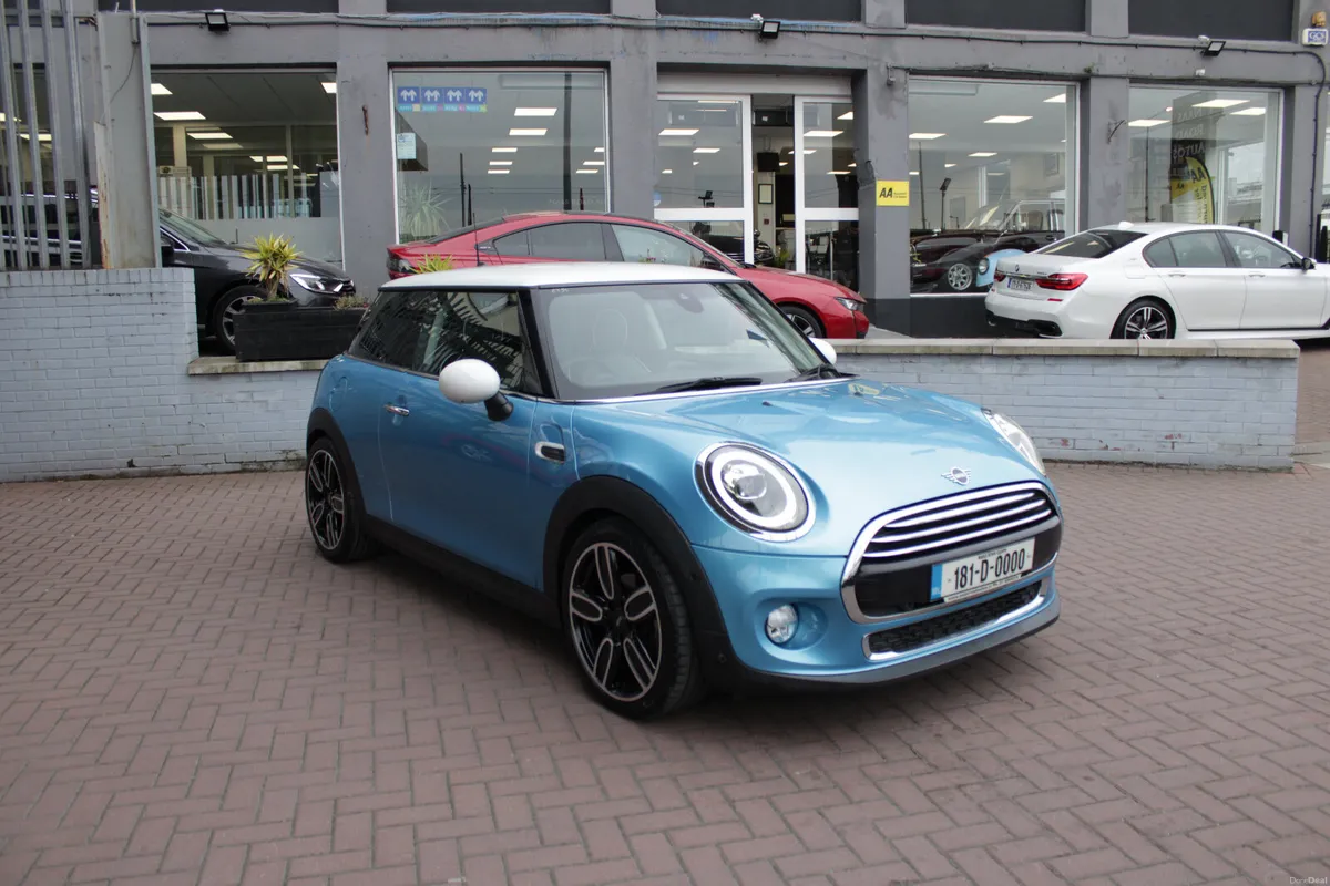2018 MINI COOPER 5DR HATCHBACK AUTO - Image 1