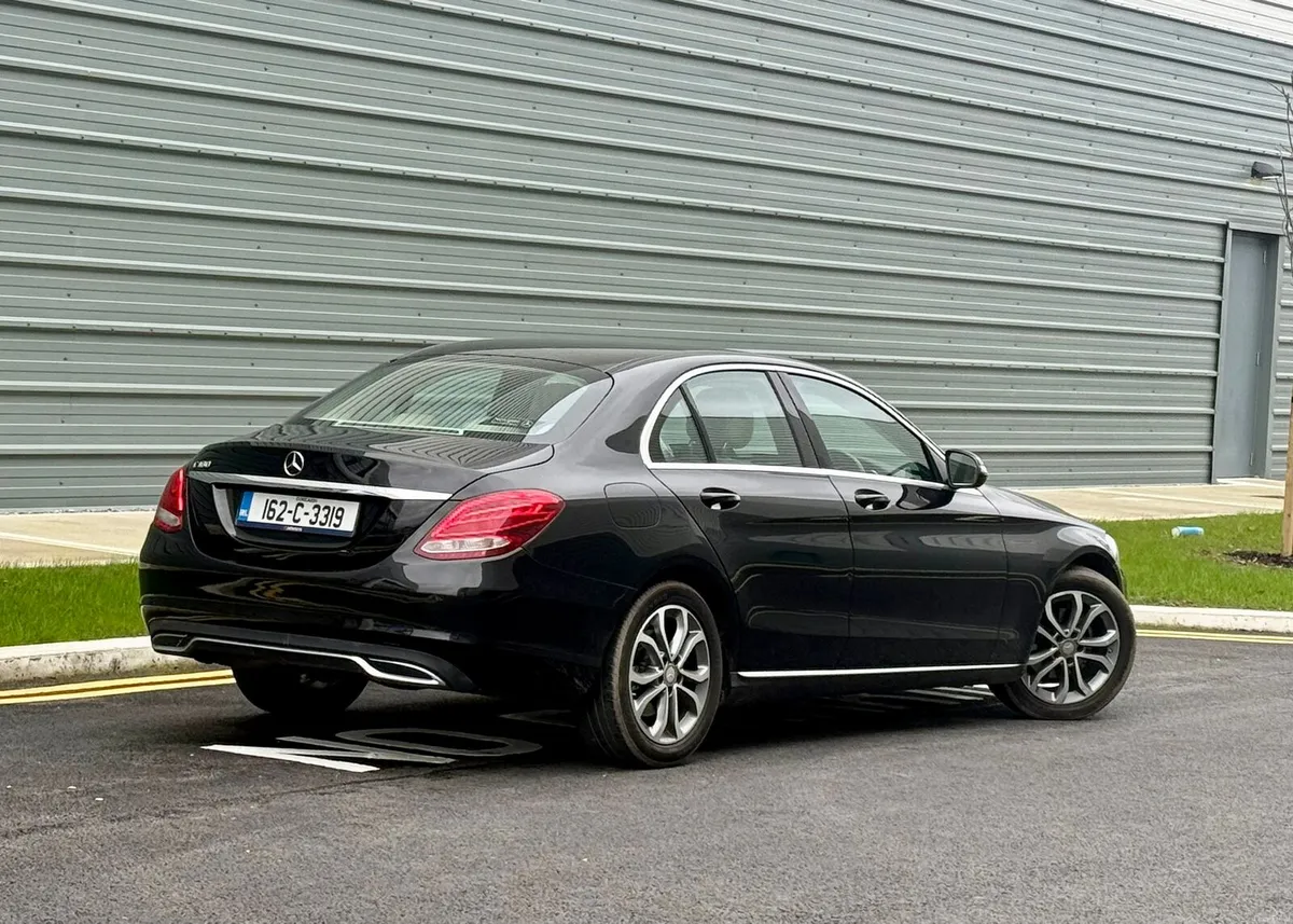 Mercedes Benz Perfect condition 👌 Automatic - Image 3