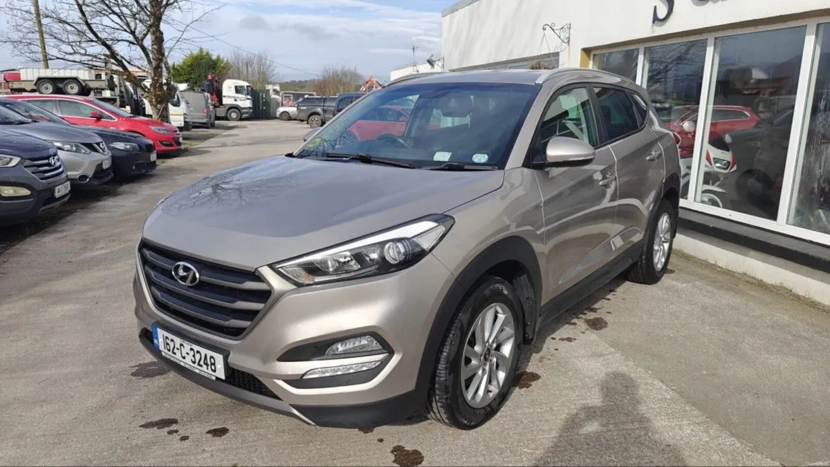 Hyundai Tucson 1.7 D Executive - Image 4