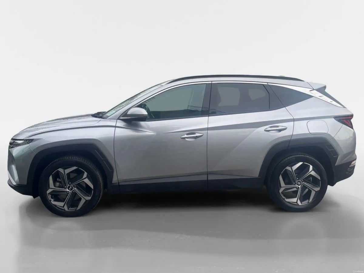 Hyundai Tucson 2WD Executive Plus HEV STG Auto - Image 4
