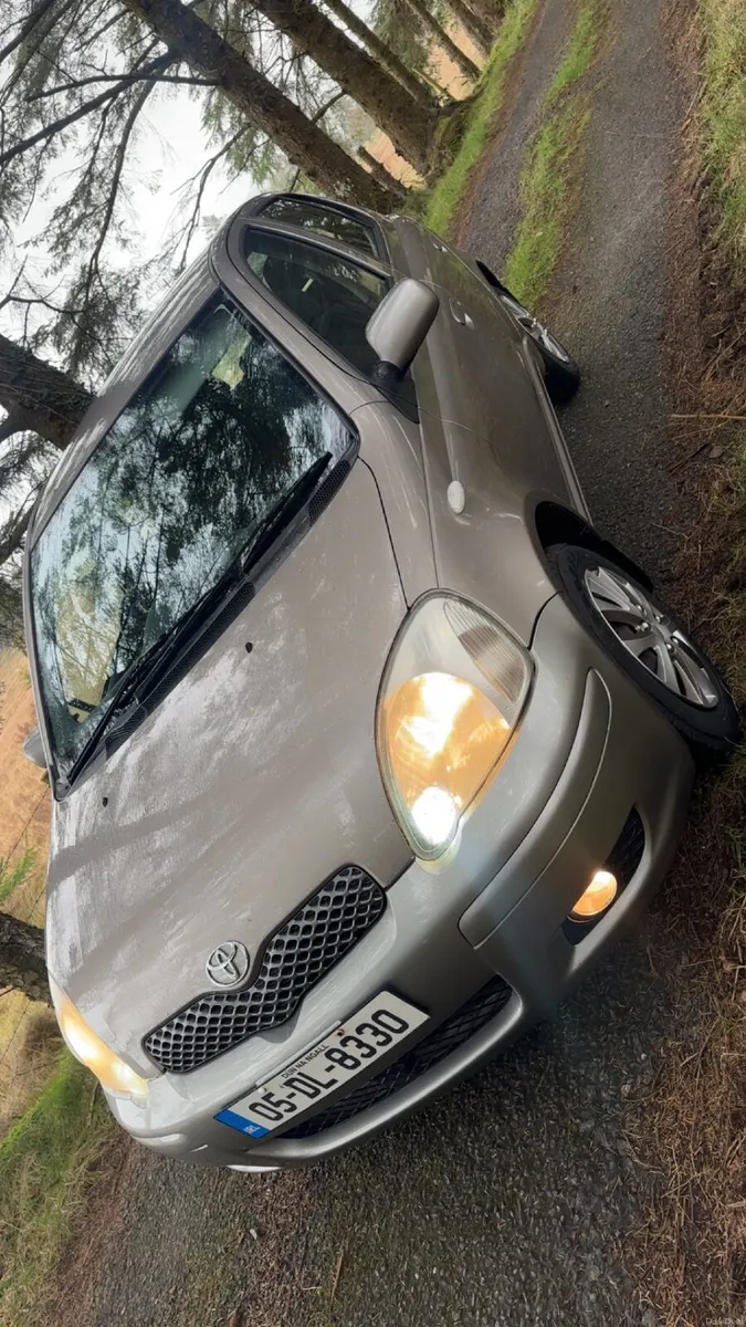 Toyota Yaris 2005 - Image 3