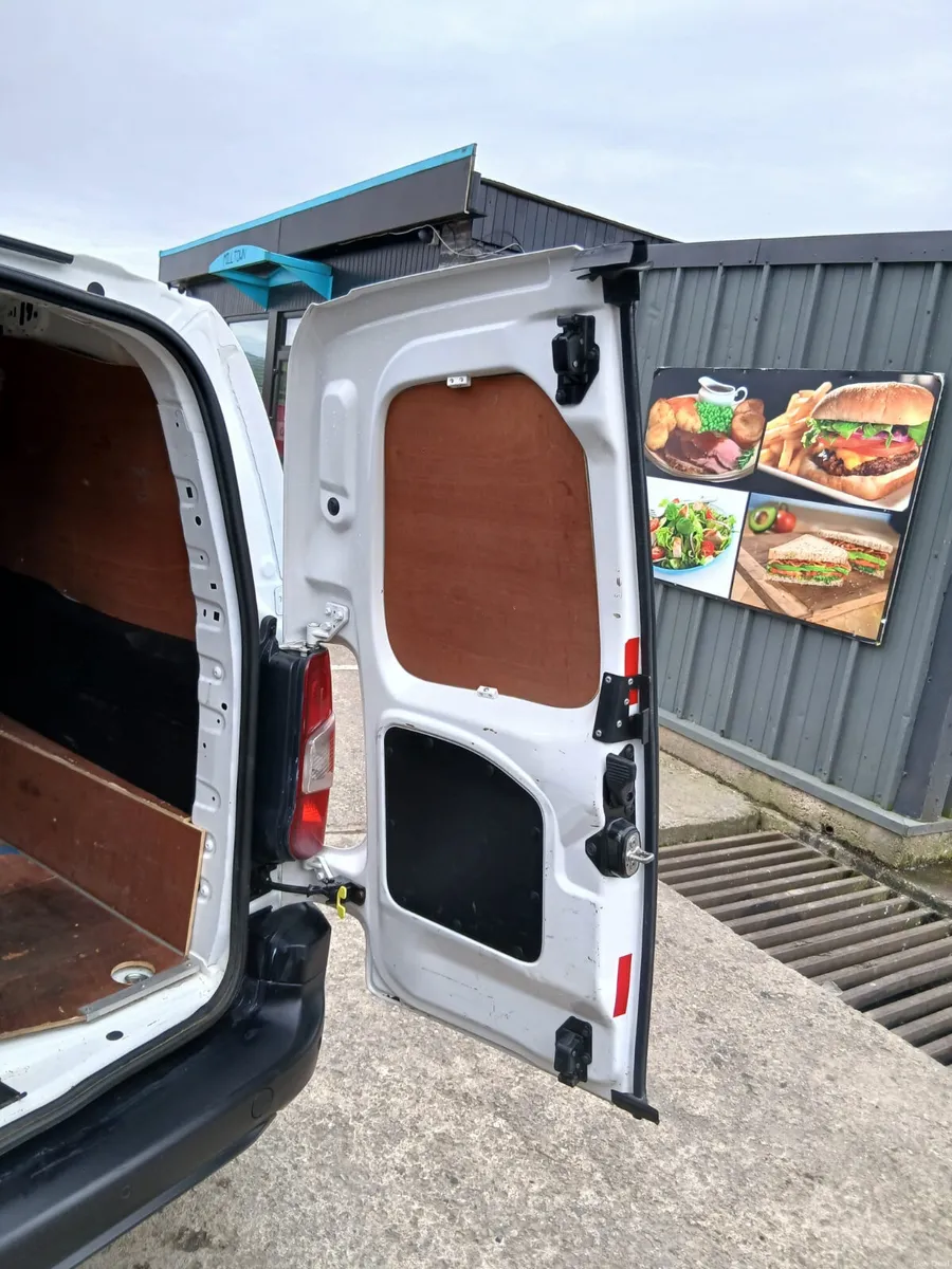 Peugeot Partner Professional L1h1 2019 - Image 4