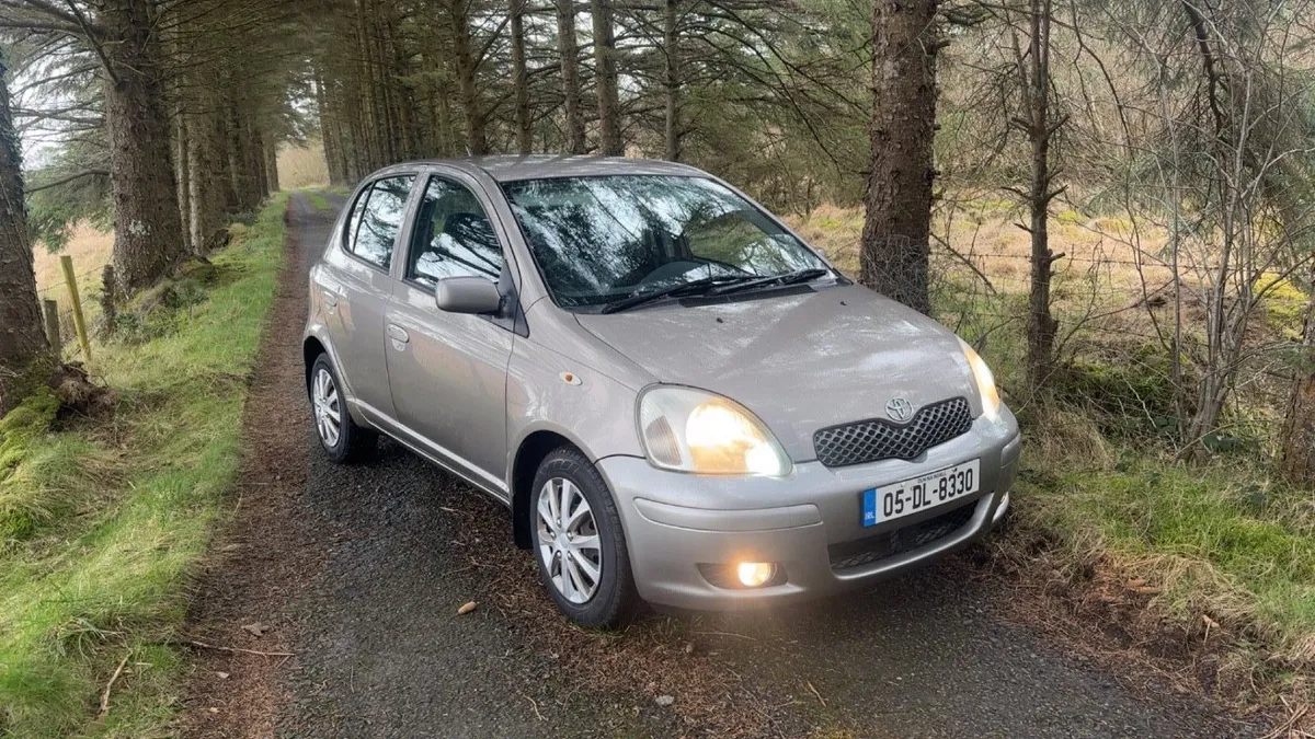 Toyota Yaris 2005 - Image 1