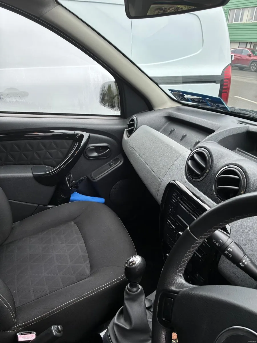Dacia Duster 2016 - Image 2