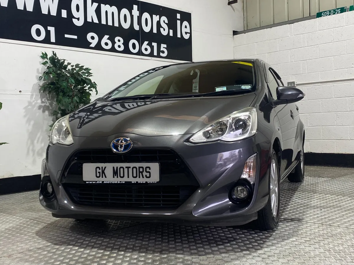 Toyota Aqua 2015//HYBRID//FINANCE AVAILABLE/// - Image 3