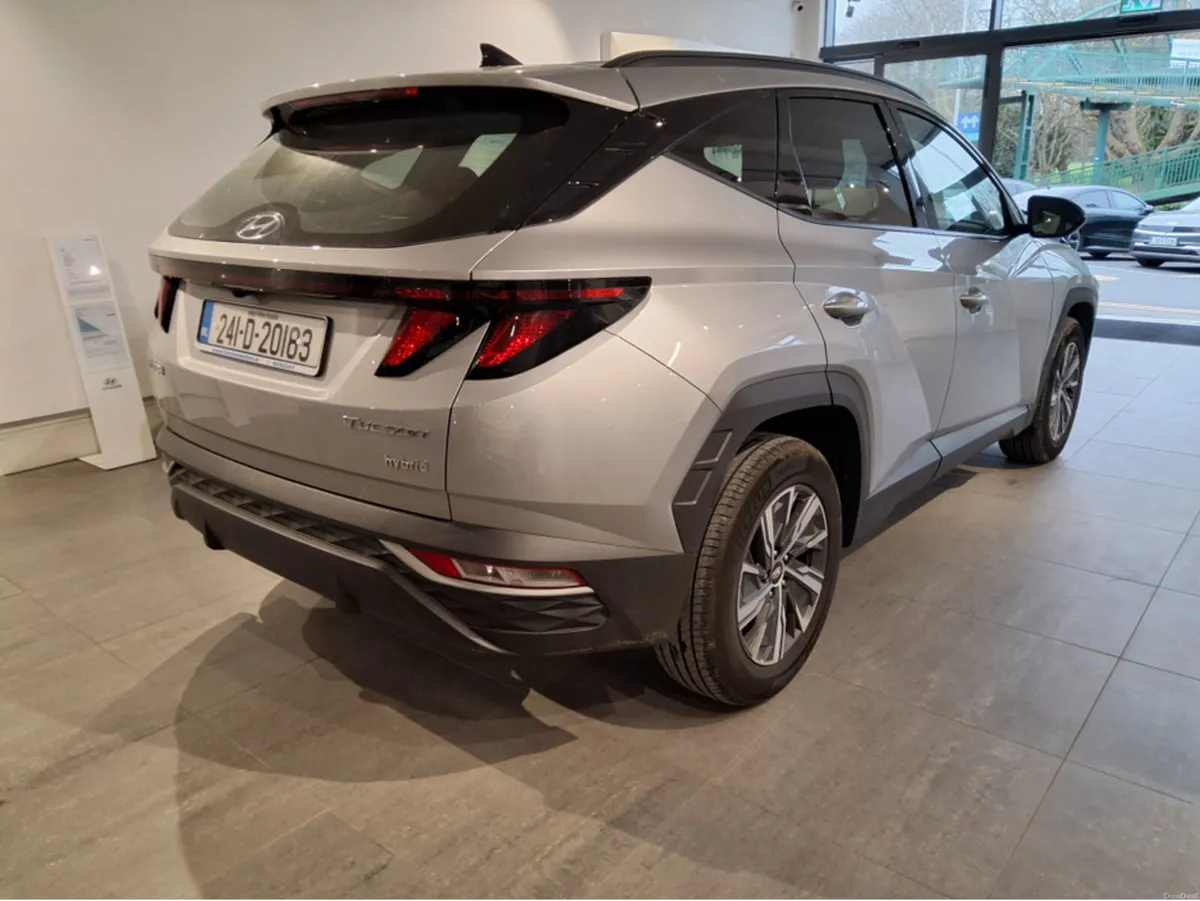 Hyundai Tucson EXECUTIVE HYBRID - Only 17,000 Km - - Image 2