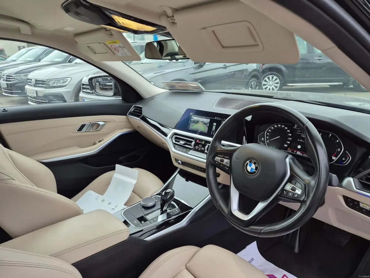 BMW 3-Series Sport 3SSG 4DR Auto - Image 4