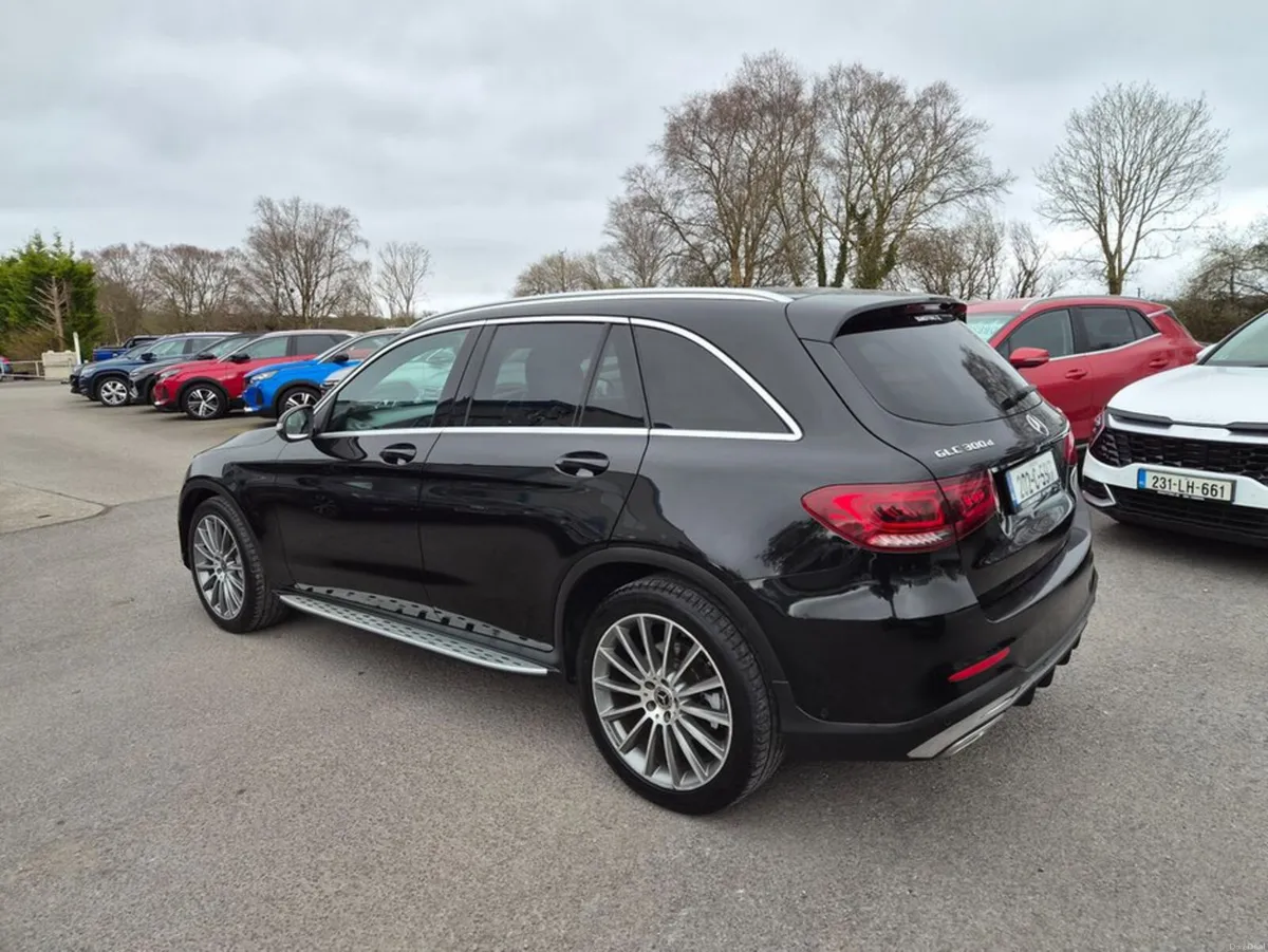 Mercedes-Benz GLC 300D 4matic AMG Line Premium 5 - Image 4