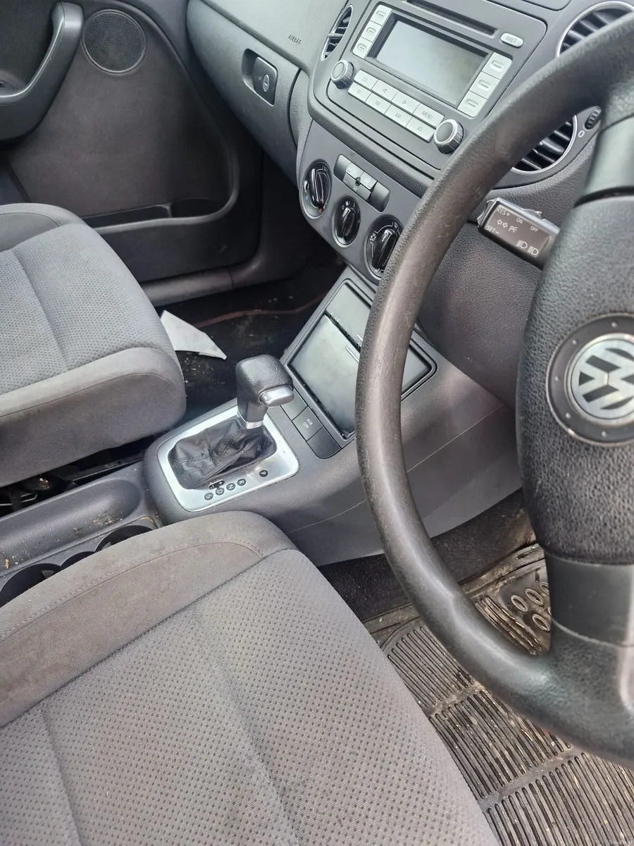 Volkswagen Golf 2007 automatic - Image 2