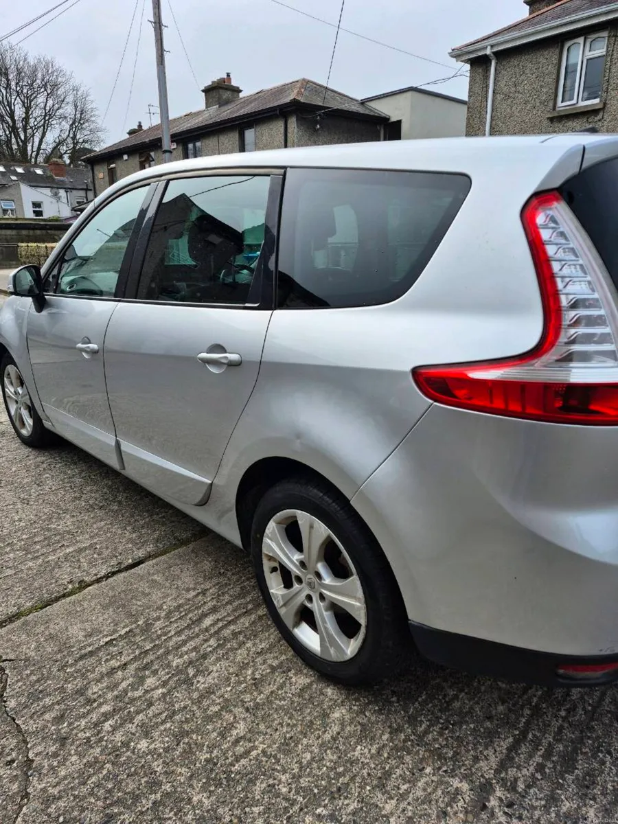 11 Renault Grand Scenic 1.5 Tom Tom - Image 4