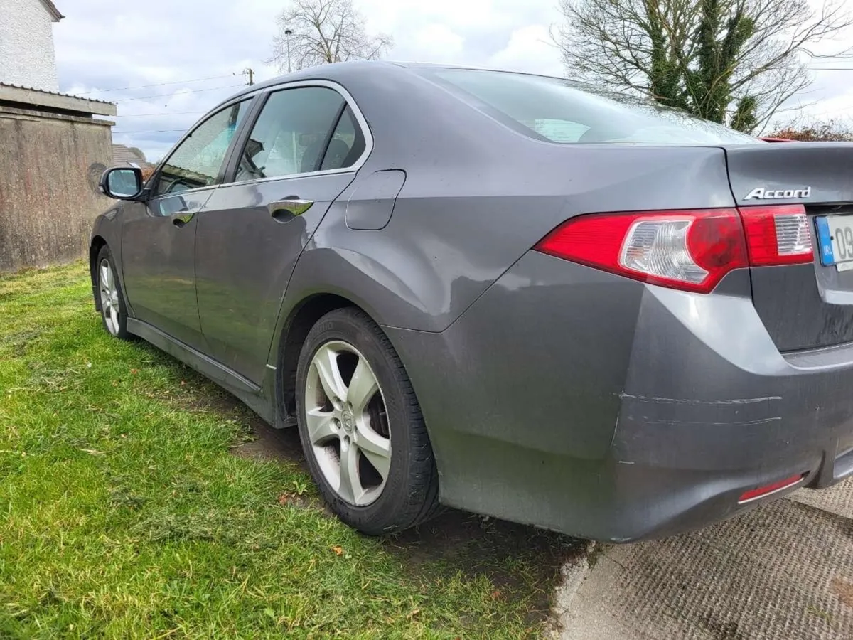 Honda Accord 2009 - Image 3