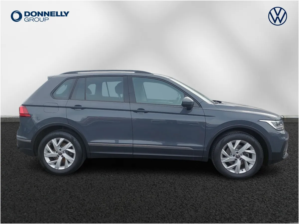 Volkswagen Tiguan Diesel Estate Life - Image 4