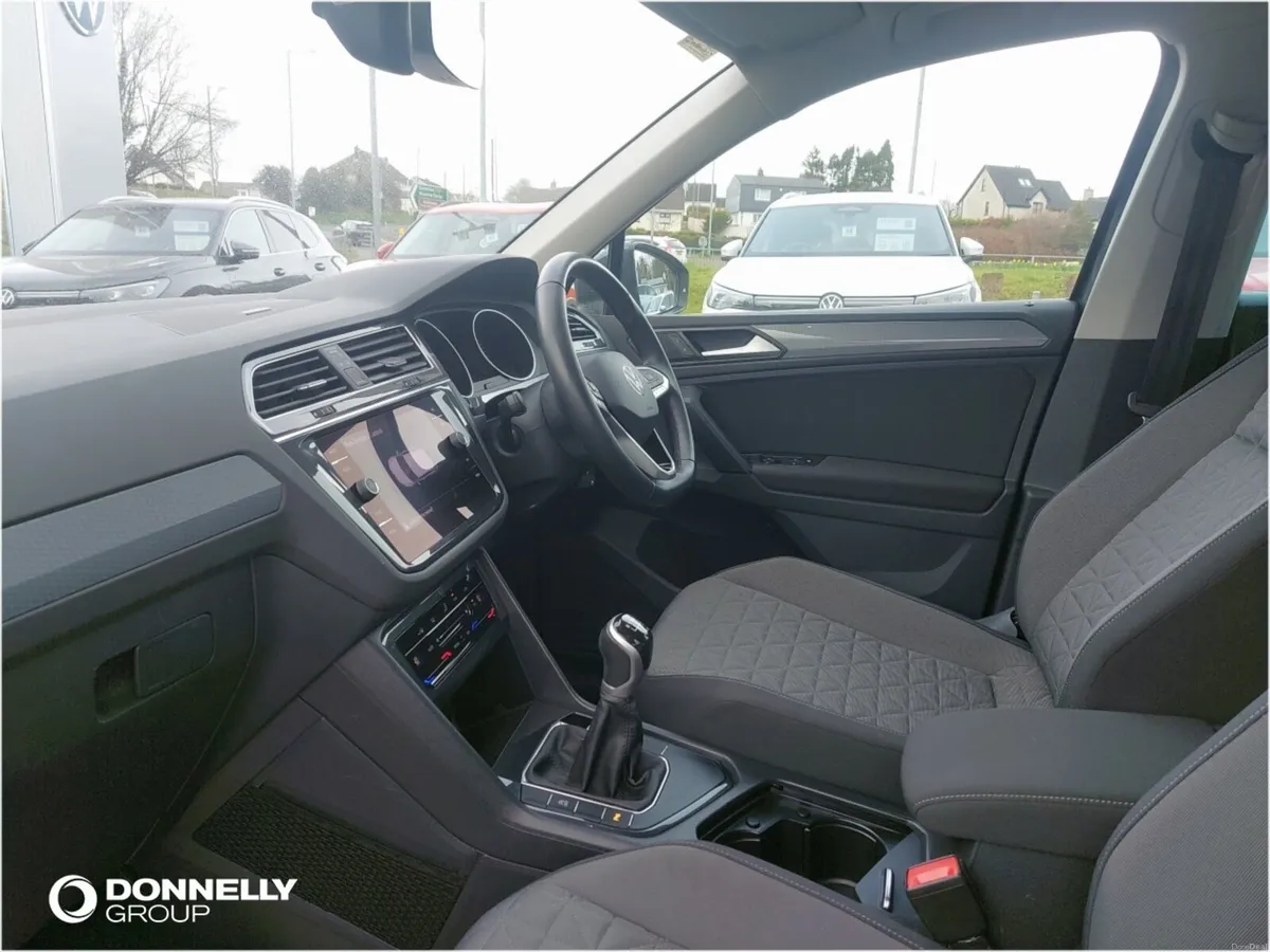 Volkswagen Tiguan Diesel Estate Life - Image 2