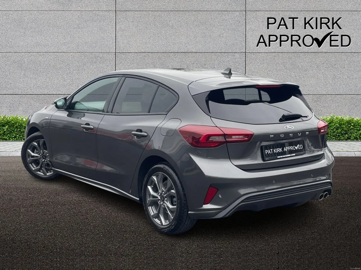 Ford Focus Hatchback ST-Line - Image 2