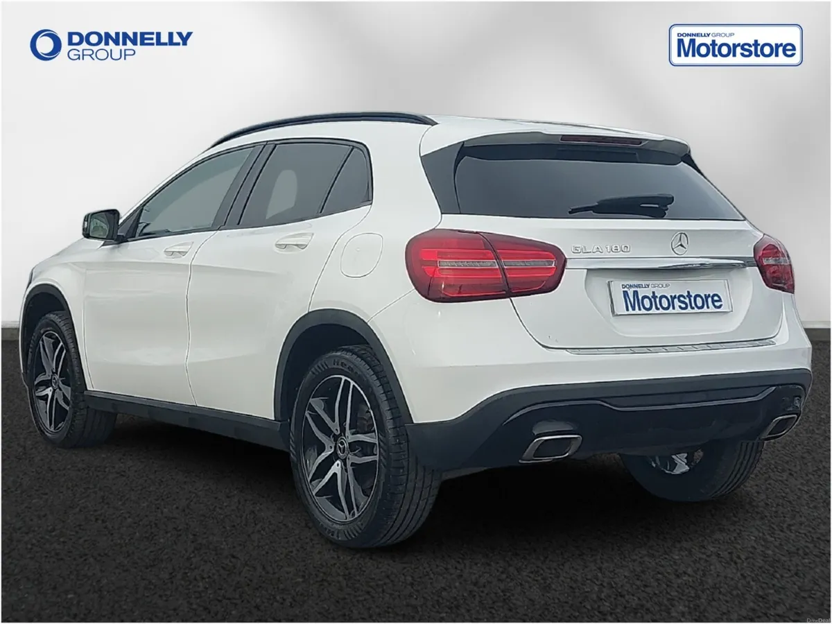 Mercedes-Benz GLA Class Gla Hatchback Urban Editio - Image 2