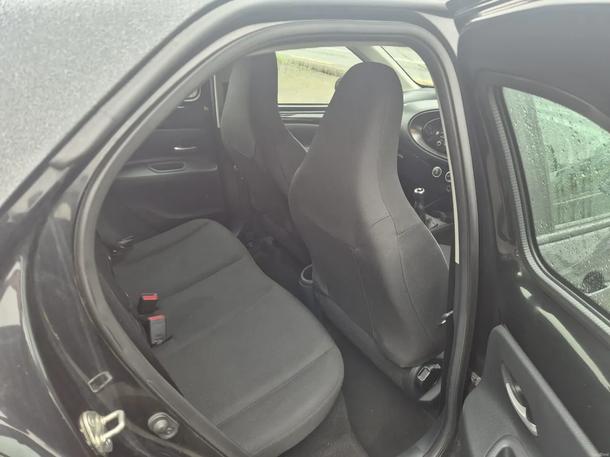 2023 TOYOTA AYGO X PETROL MANUAL - Image 3