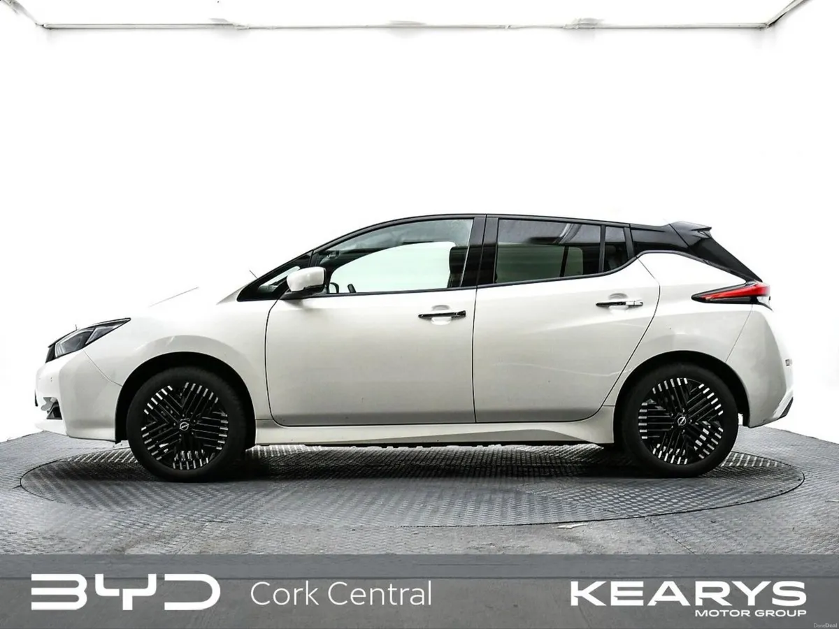 Nissan Leaf SV Premium 40 kWh - Image 4