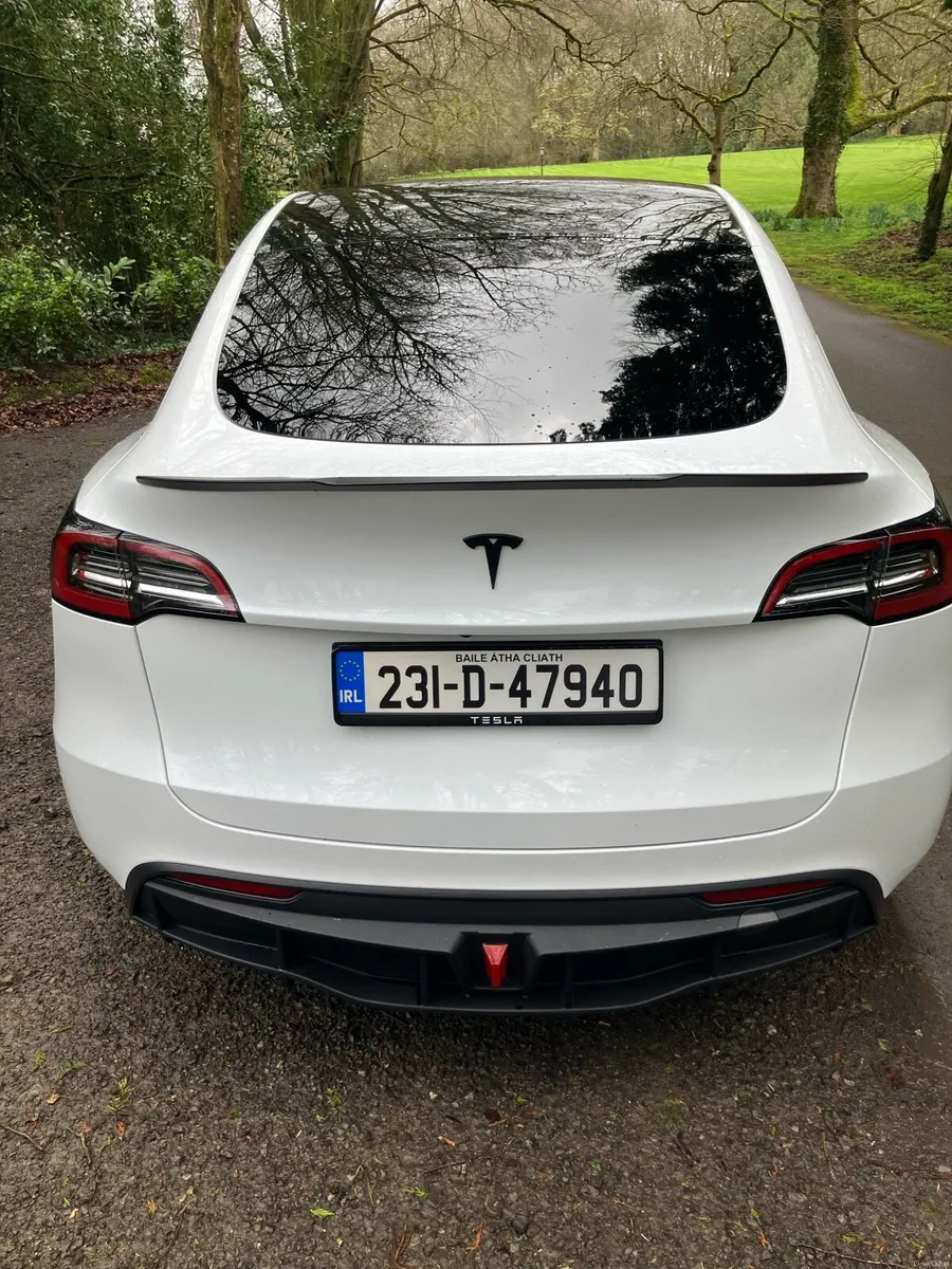 Tesla Model Y - Image 3