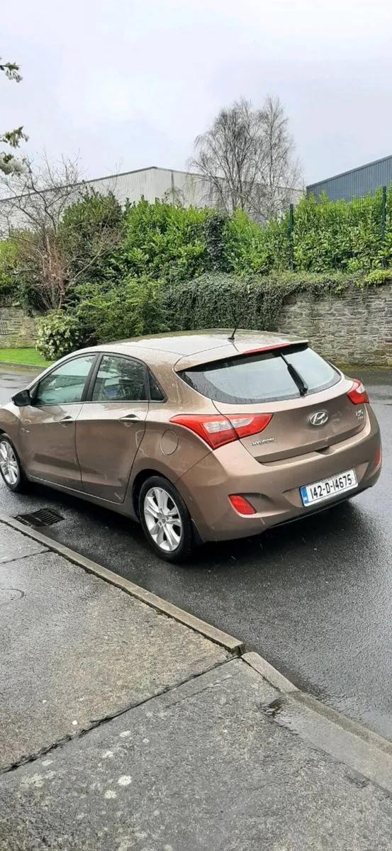 142 Hyundai  i30 1.6 dsl deluxe - Image 4