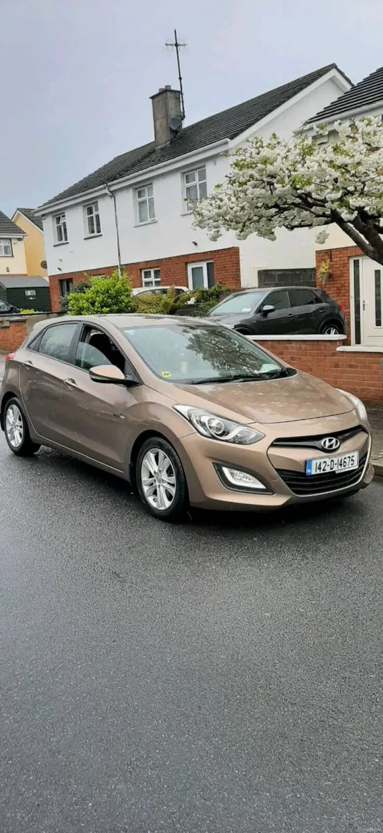 142 Hyundai  i30 1.6 dsl deluxe - Image 1