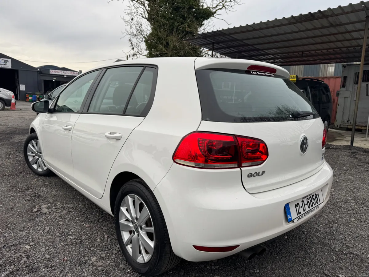 Volkswagen Golf  Automatic - Image 4