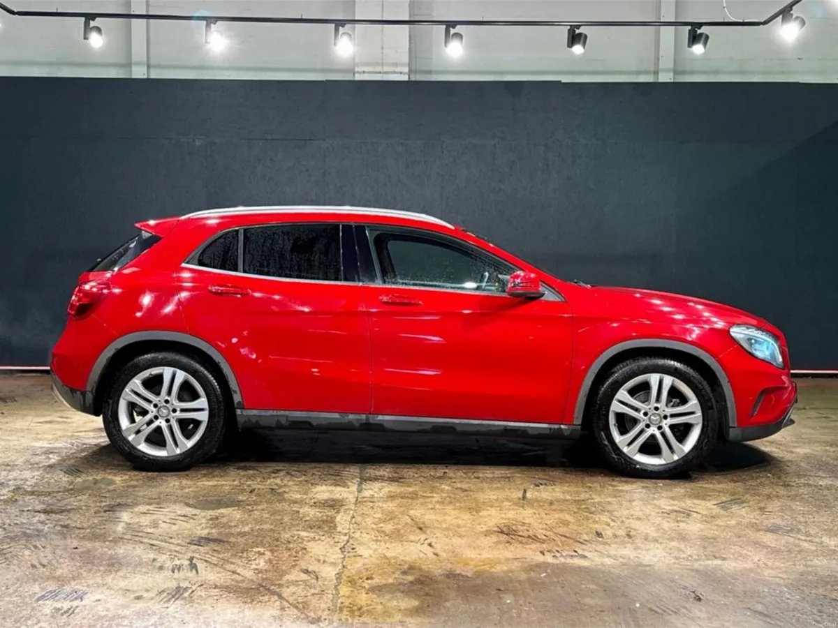 Mercedes-Benz GLA HALF BLACK LEATHER - FACTORY ALL - Image 3