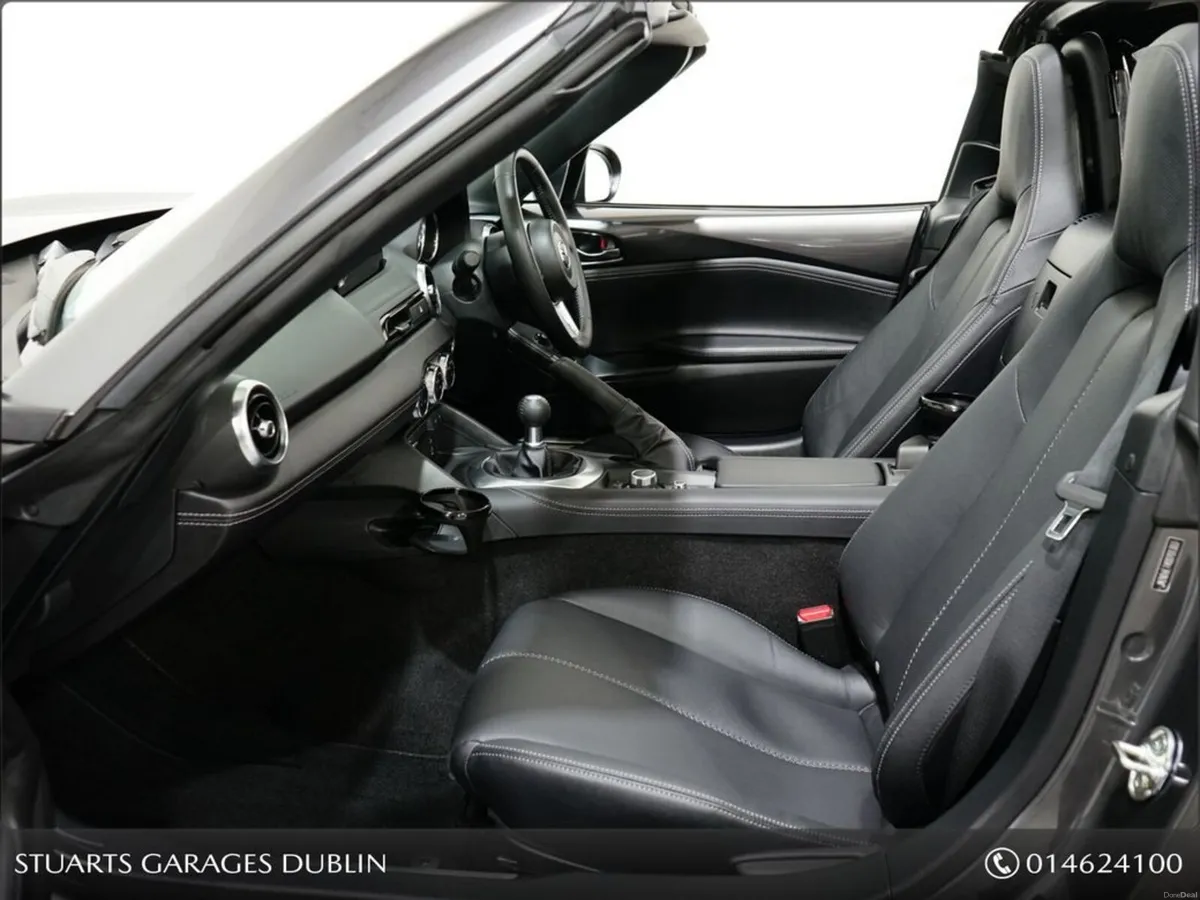 Mazda MX-5 ONLY 2.0 EXCLUSIVE LINE RF 2.0 AVAILABL - Image 3