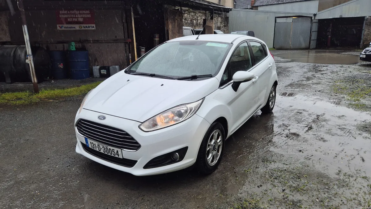 Ford Fiesta Zetec 1.6TDCi 95HP 5Dr - Image 3