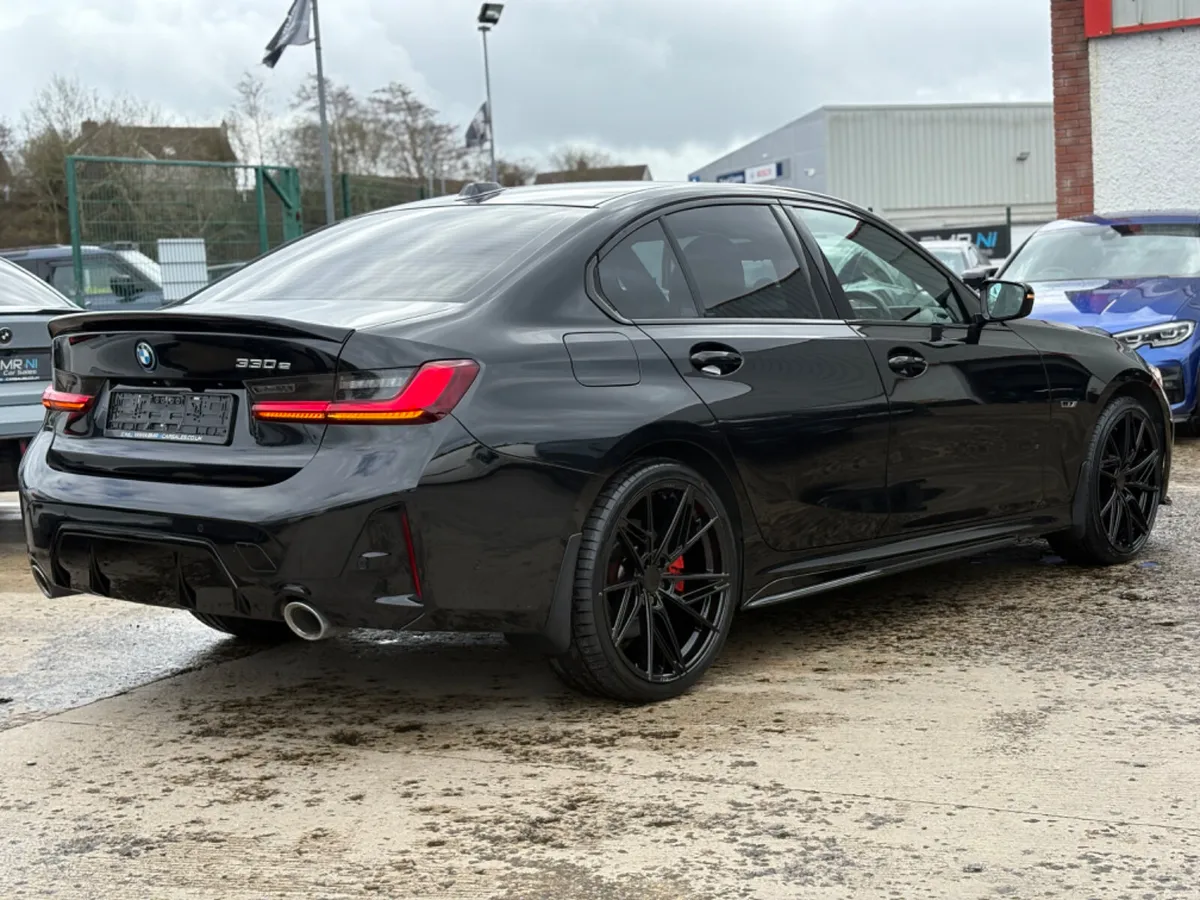 2023 BMW 330 HYBRID M SPORT LCI - Image 4