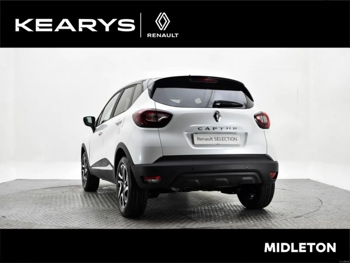 Renault Captur 0.9 TCe 90 ICONIC. Low KMs - Image 2
