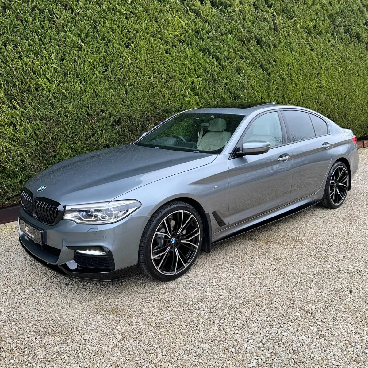 2017 BMW 520D M-SPORT LUXURY PACK - Image 2
