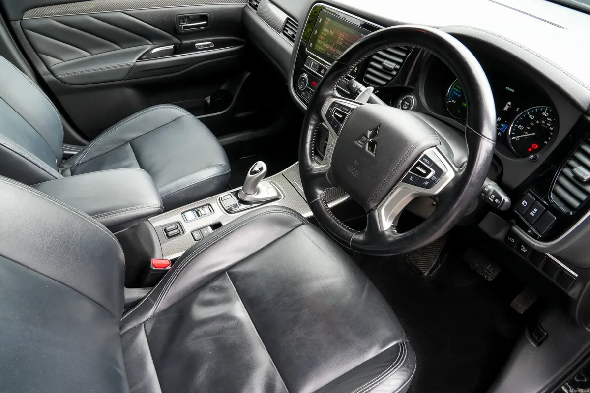 Mitsubishi Outlander 2.4 Litre PHEV - Image 2