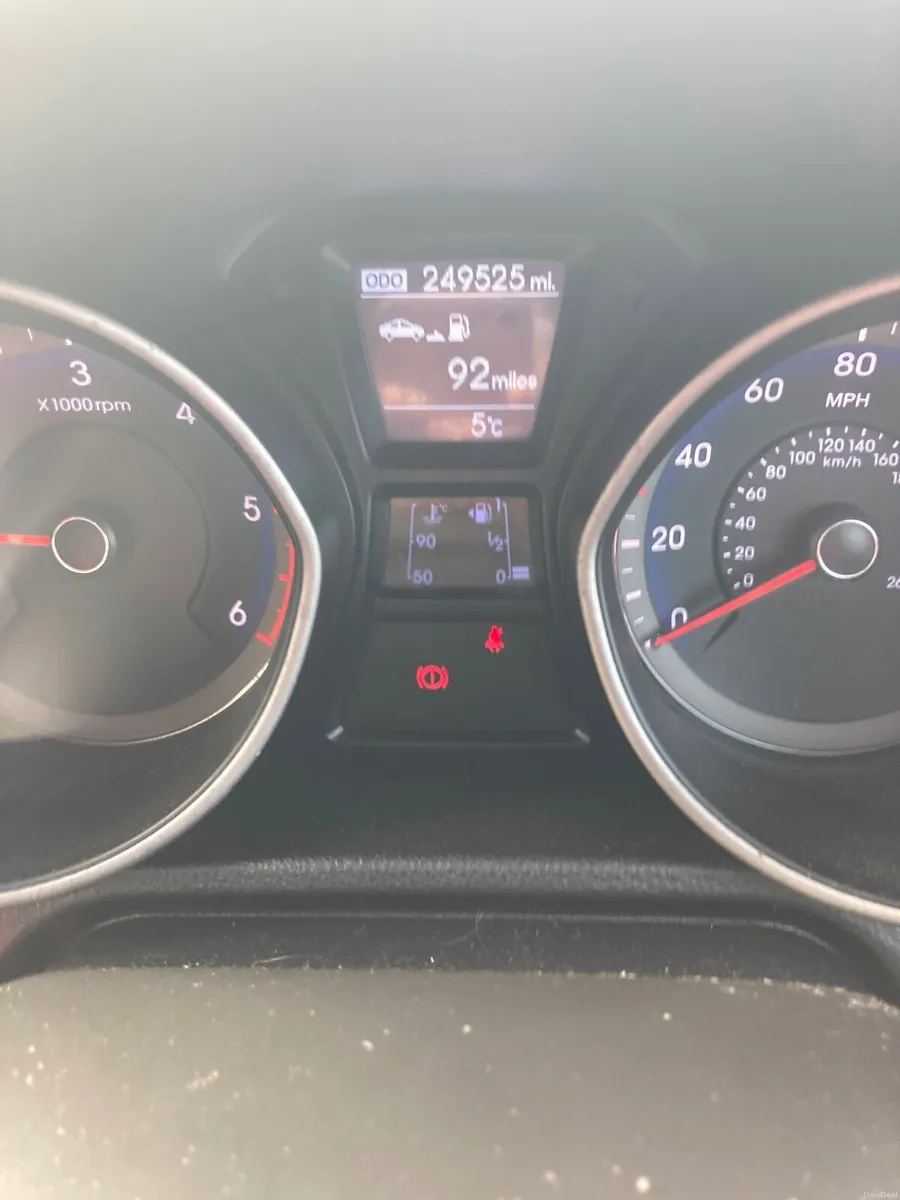 Hyundai i30 2012 - Image 2