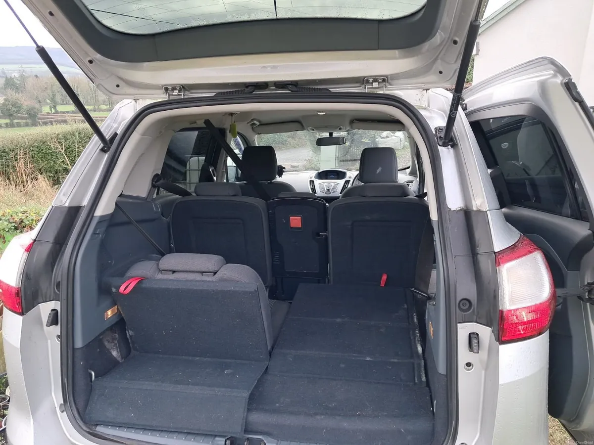 Ford Grand C-Max 2012 - Image 2