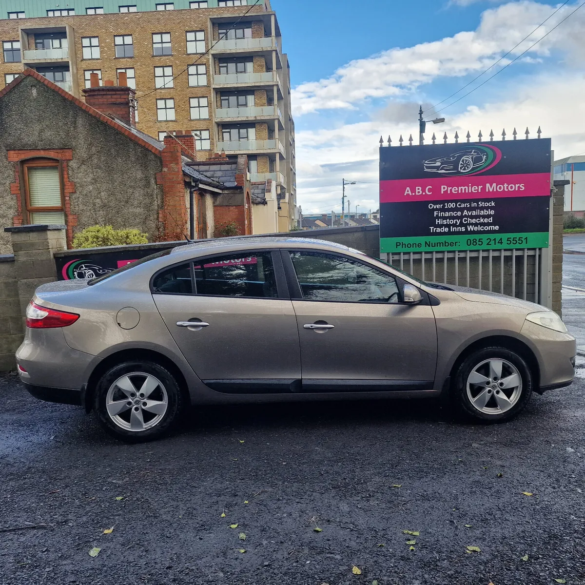 Renault Fluence 2011 Nct 01/27 Tax 01/27 - Image 3