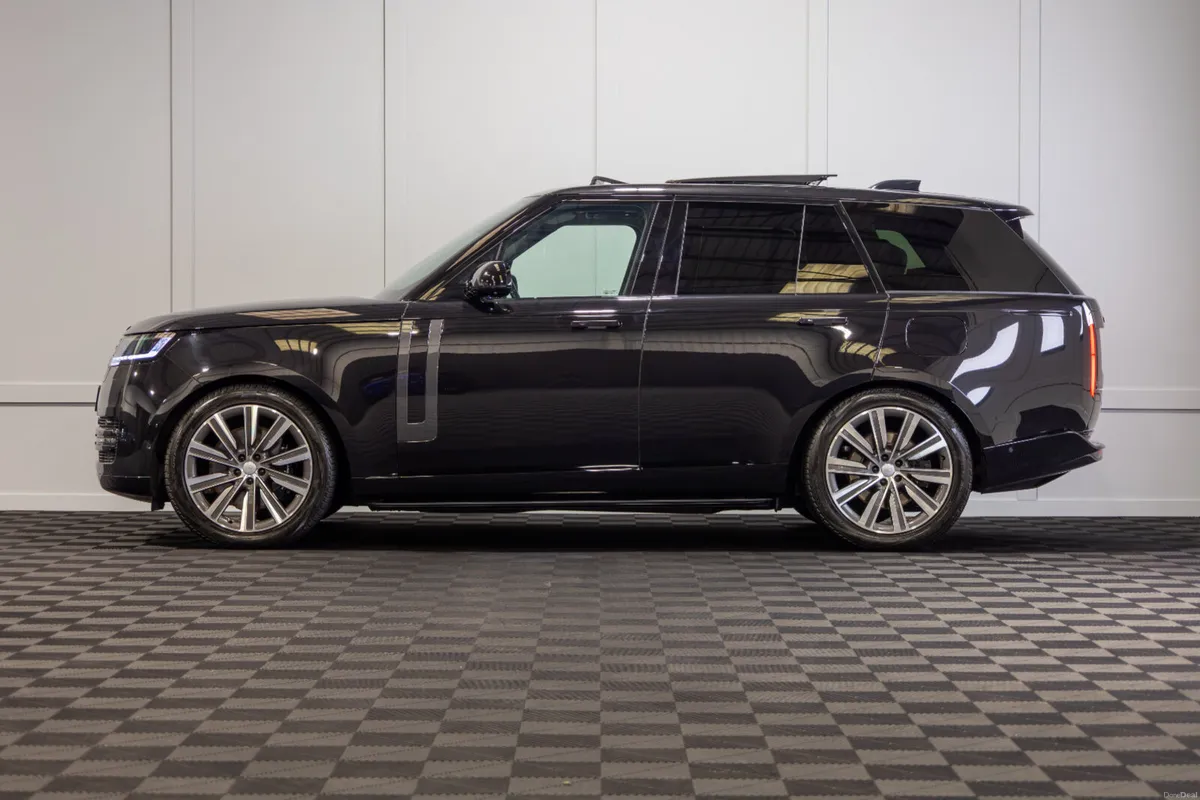 2024 Range Rover P460e Autobiography - Image 3