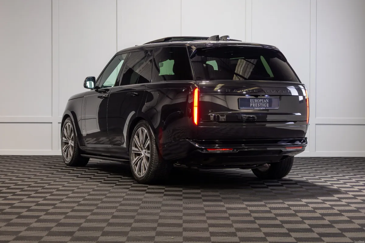 2024 Range Rover P460e Autobiography - Image 4