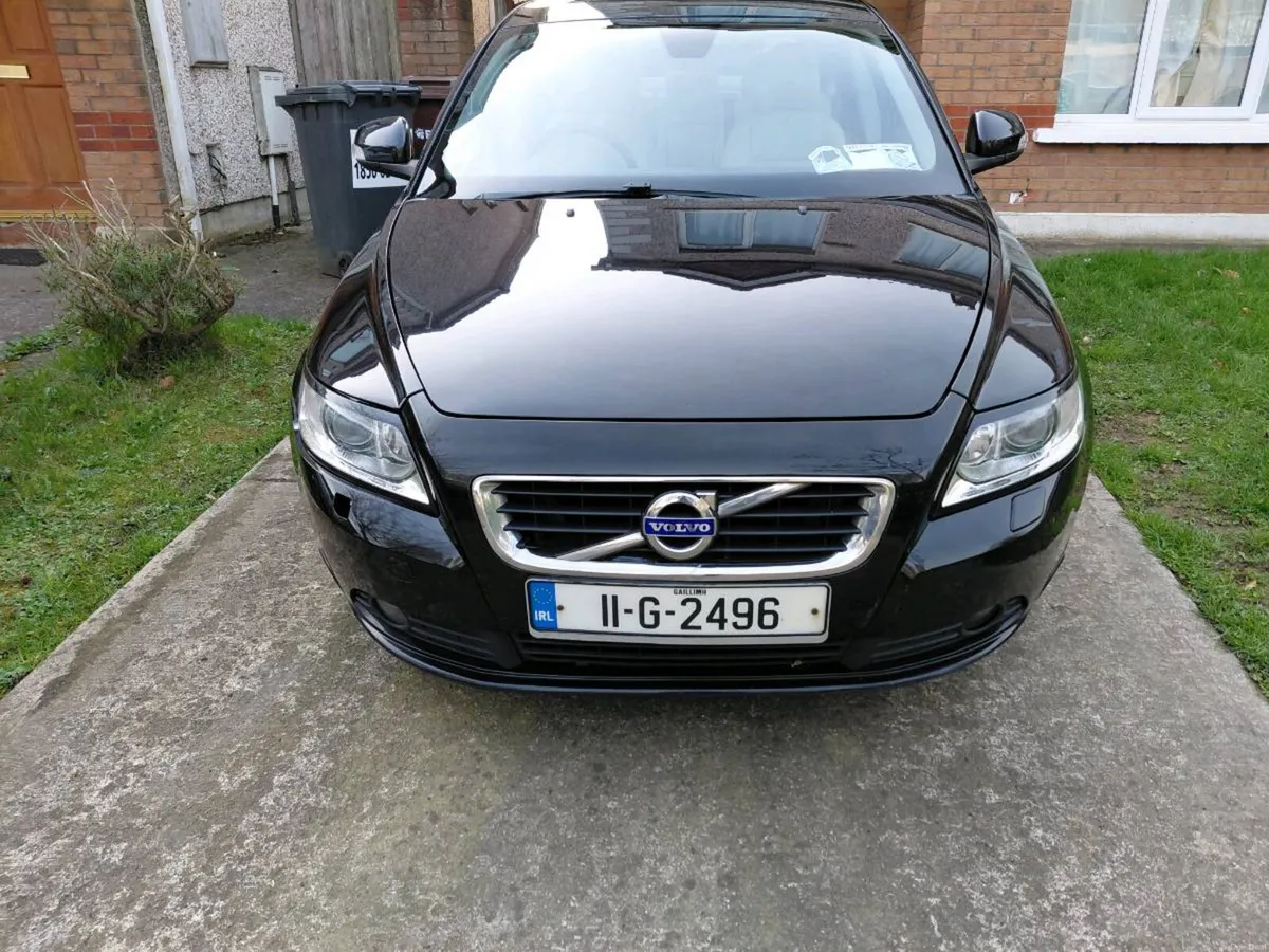 Volvo S40 - Image 1