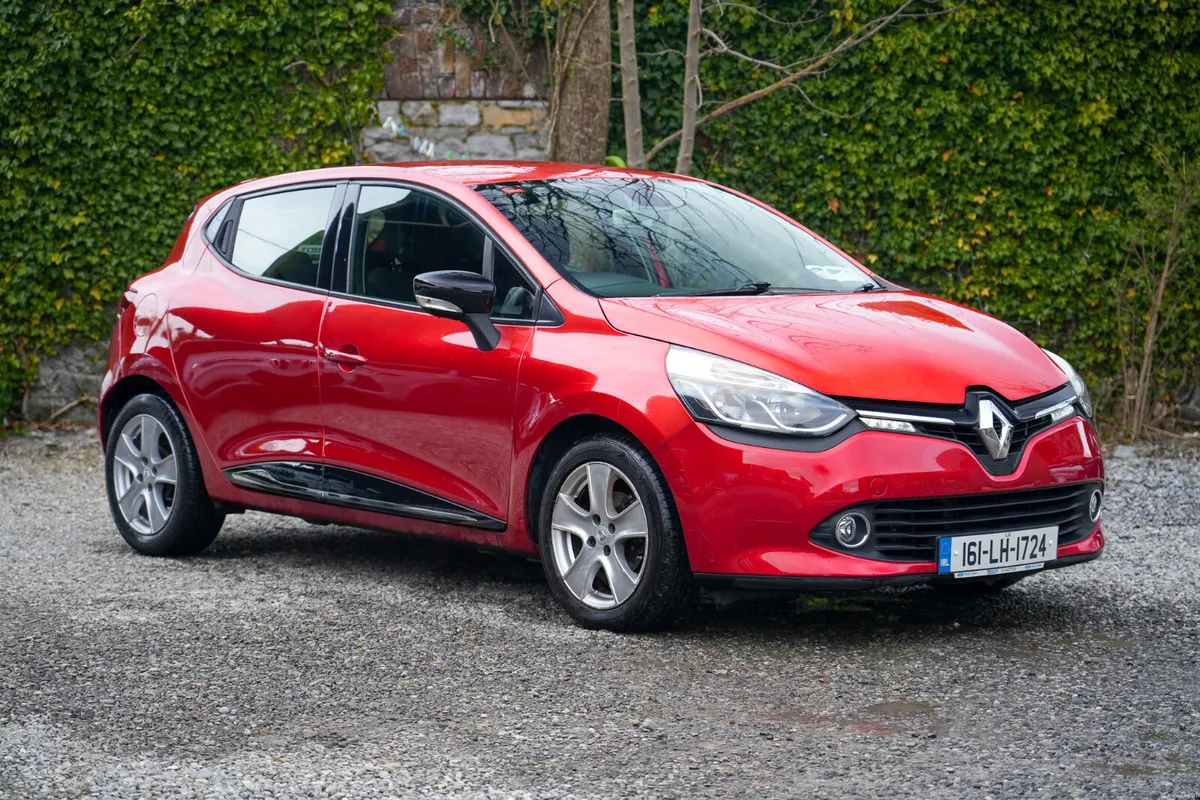 2016 Renault Clio 1.2 Petrol Manual *LOW KM* - Image 1