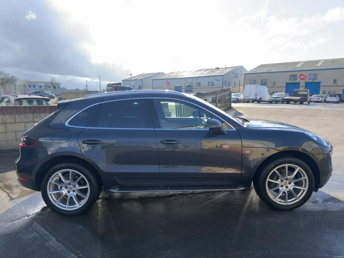 2018 PORSCHE MACAN 2.0 PETROL 74K KM ONLY - Image 4