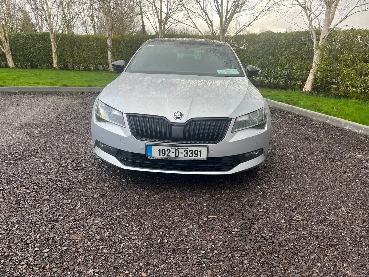 Skoda Superb 2.0 TDI 150 BHP Sportline. - Image 3