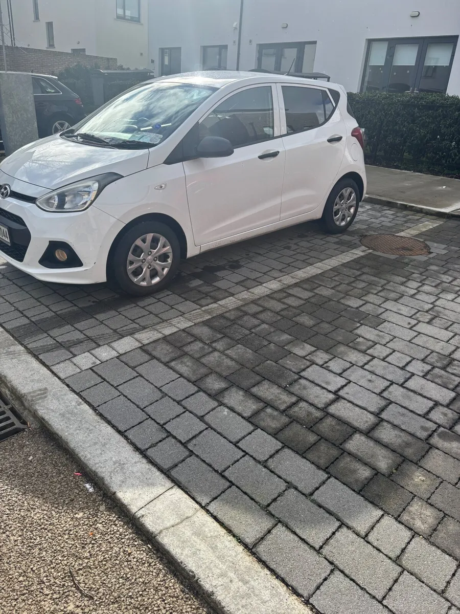 Hyundai i10 2015 New NCT 23/03/27 Tax 03/36 - Image 3