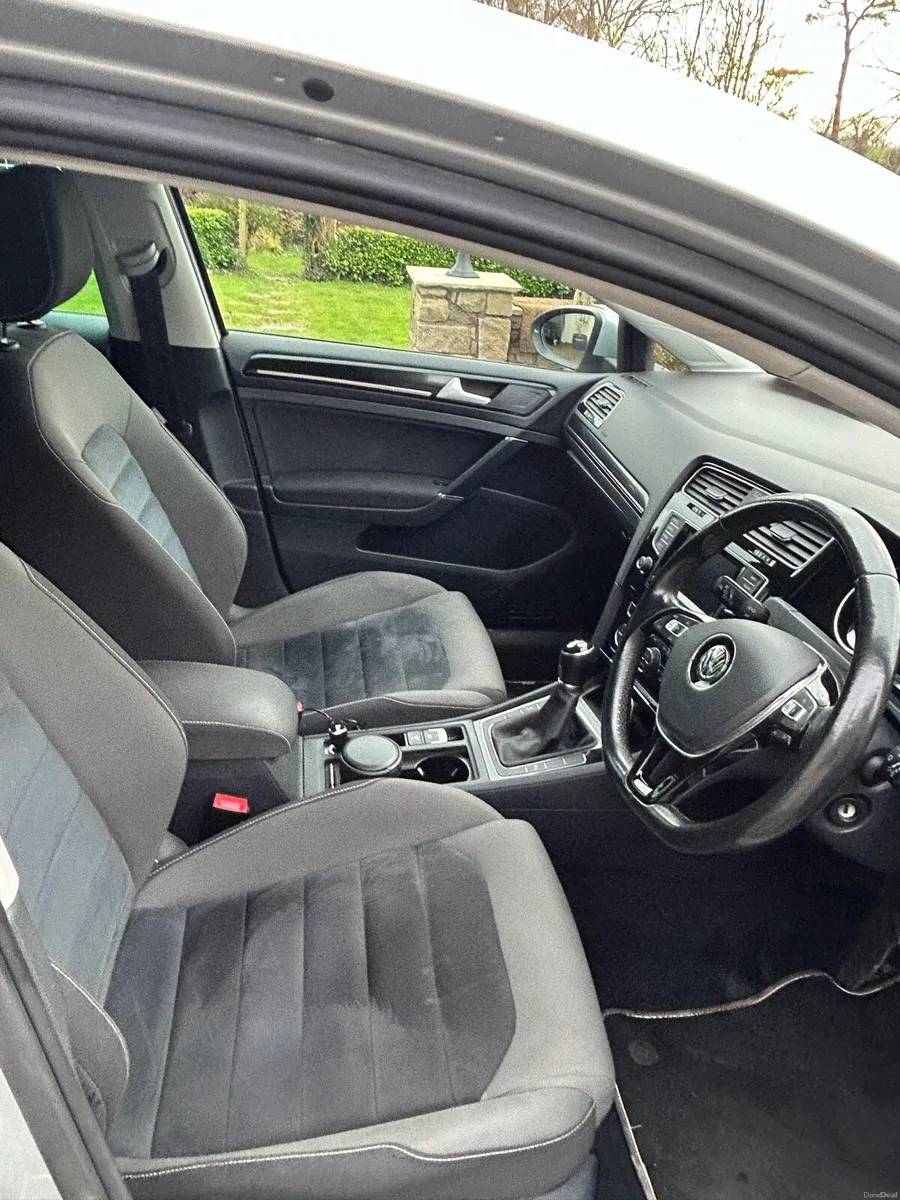 Volkswagen Golf 1.6 TDI Highline 5Dr 110HP - Image 4